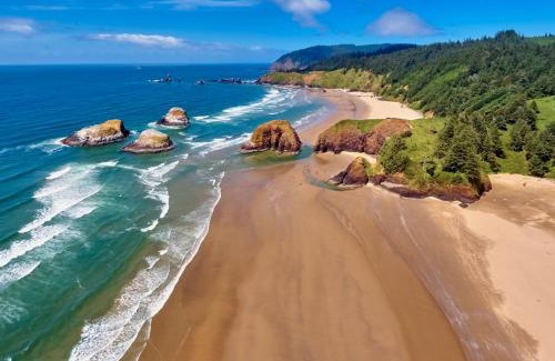 Lincoln Beach House | Wave Watcher