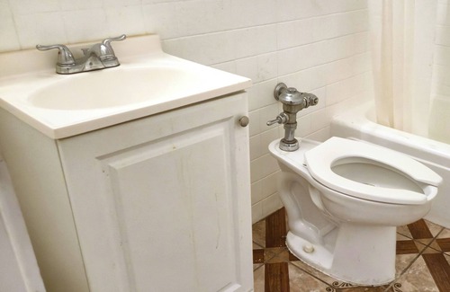 Cedar Crest Hotel | Way Side Inn by Hotel O Dallas near Fair Park Downtown