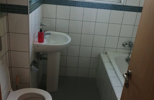 Al Mankhool House | We have shared dormitory in very cheap price.Cleaning free. Very close to metro station. Friendly guest n host