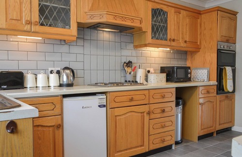 Muston Cottage | We just love the proximity to the beach that this house offers.