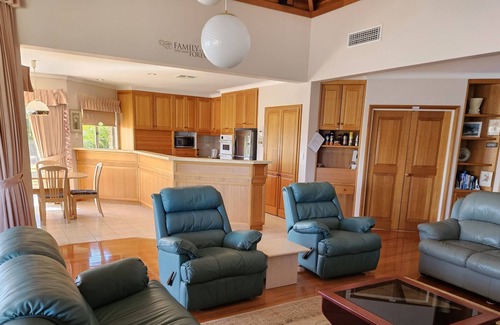 Dudley Park House | We've moved to min 3-night stays, with fewer bookings/month: send us an enquiry.