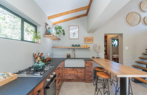 Port Elizabeth House | Weaver's Nest Cottage - Nature Escape