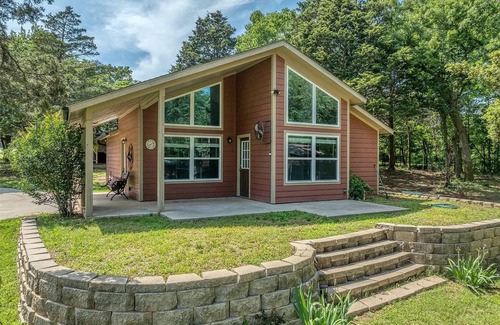 Pottsboro House | Weclome to Knot Shore on Lake Texoma with boat parking