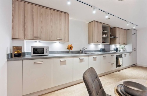 Bordesley Apartment | Week Discount | Grand Central | Sleeps 4 | 2Bed