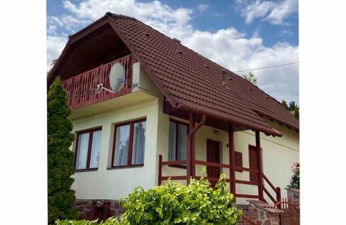Balatonalmadi House | Weekend home with Lake Balaton panorama