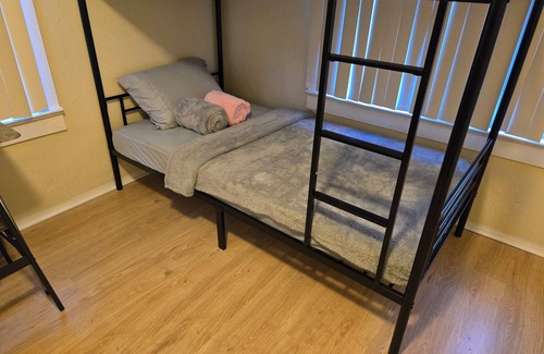 West Little River Bed & Breakfast | Weekly and monthly specials available! Male Only!