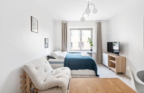 Ullanlinna Apartment | WeHost Fully Equipped Studio in Design District