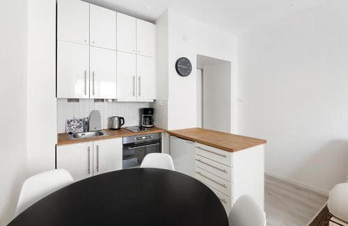 Ullanlinna Apartment | WeHost Fully Equipped Studio in Design District