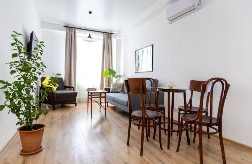Chugureti Apartment | Wehost Stylish Apartment Near Fabrika