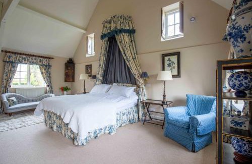 Chipping Norton House | Weir House
