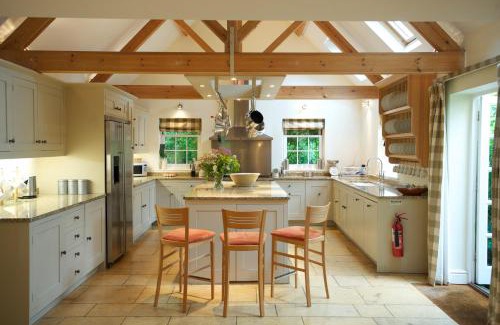 Chipping Norton House | Weir House