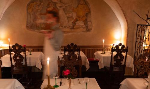 Caldaro Sulla Strada del Vino Hotel | Weisses Rössl
