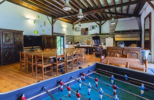 Fretigney-et-Velloreille Cottage | Welcoming lodge perfect for hikers with pets allowed