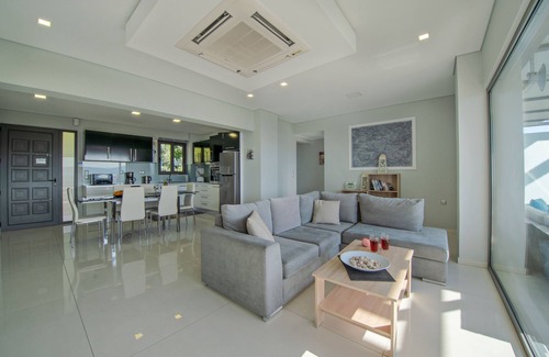 Plaka Villa | Welcome to Alexis Zorba Villa, 400 m from Almyrida beach