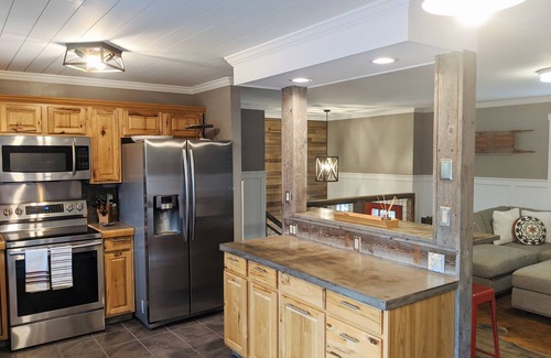 Bozeman House | Welcome to Bozeman Haus! A comfortable 4 Bedroom House that sleeps 8 people.