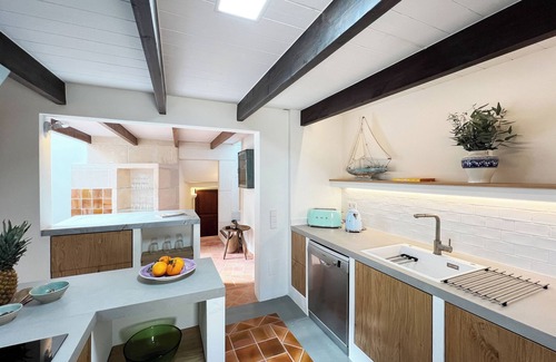 Arta House | Welcome to Casa Bellavista - urban domicile with a view of the countryside