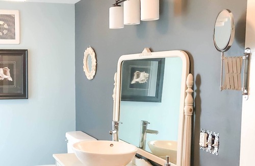 Hall's Harbour House | Welcome to Dolphin's Rest