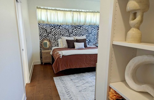 MLK House | Welcome to East Austins Cactus House! Private Stock Tank Pool + Hot Tub