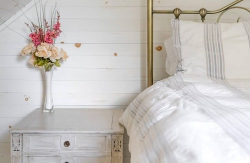 Bloomfield House | Welcome to Golden Field Farmhouse!