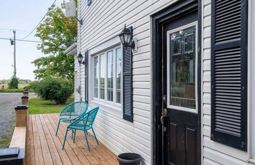 Bloomfield House | Welcome to Golden Field Farmhouse!