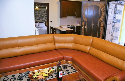 Vlachiana House | Welcome to Guesthouse Yades, Double Studio!