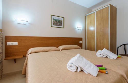 Fuengirola Hostel | Welcome to Hostal Costabella!