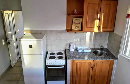 Sveti Filip i Jakov House | Welcome to the holiday home "Ivano", traditionally holiday house directly by the sea.