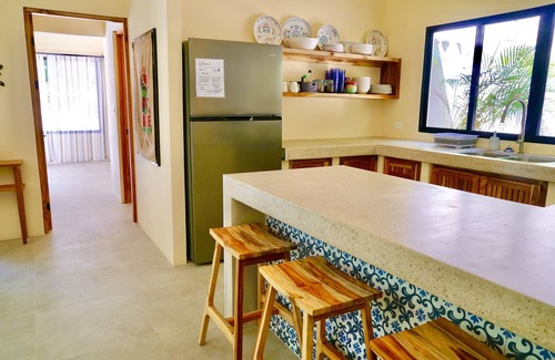Samara House | Welcome to Jingle Jangle Jungle - Casa Derecha - Steps to town and beaches