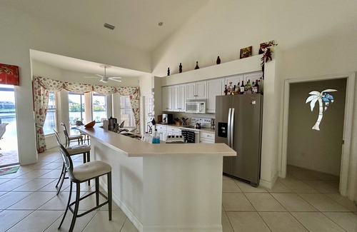 Burnt Store Villa | Welcome to Lake Residence