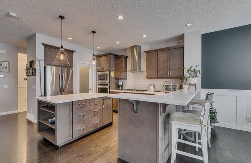 Southeast Calgary House | Welcome to Lamont, a tranquil getaway nestled in a quiet neighborhood.