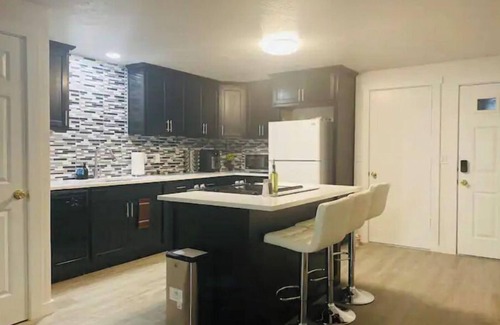 Springfield Condo | WELCOME TO LOUIE DUCK HOUSE-C! 2BR & 2BA SLEEP-5