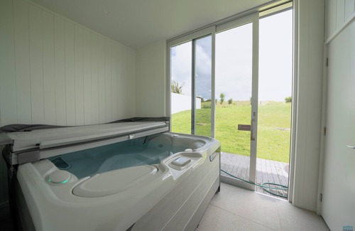 Omaha House | Welcome to Omaha Oasis