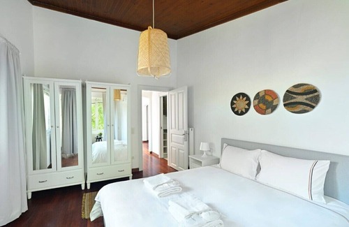Bebek Apartment | Welcome to our spacious bright triplex home with gorgeous views! Situated on the 2nd floor