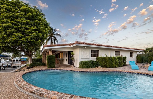 Cypress Lakes House | Welcome to Paradise!