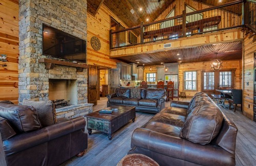 Hochatown Cabin | Welcome to Paradise…. Paradise Pond the premier destination