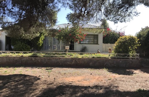 Broken Hill House | Welcome to Shazza’s