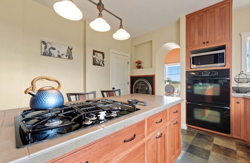 Fort Collins House | Welcome to Sunrise Ranch! Amazing Mountain Views!