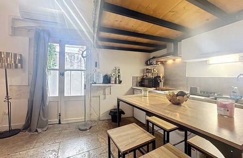 Montpellier City-Centre Apartment | Welcome to the charming mezzanine studio