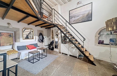 Montpellier City-Centre Apartment | Welcome to the charming mezzanine studio
