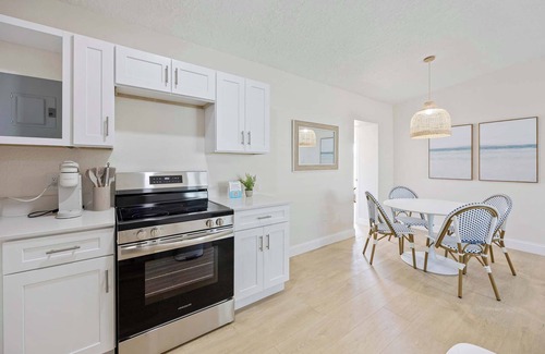 Cocoa Beach Apartment | Welcome to The Drift – Your Laid-Back Beach Escape in Cocoa Beach! Full Property