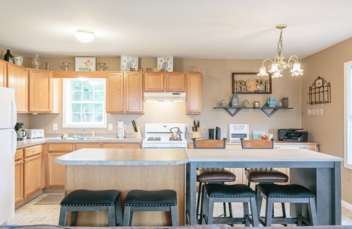 Hammondsport House | Welcome to the "Quay" Finger Lakes