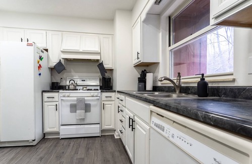 Woodburn House | Welcome to the Row House, Townhome minutes from Morgantown WV