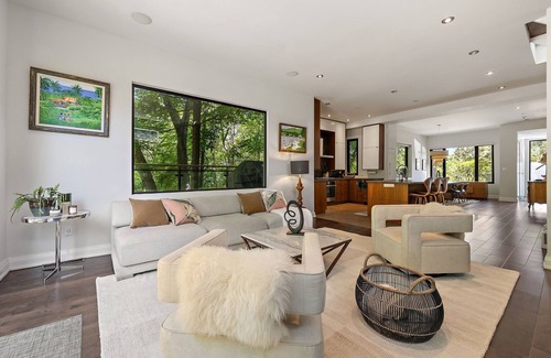 Lytton Park House | Welcome to The Treehouse - a tranquil escape in the middle of the city!