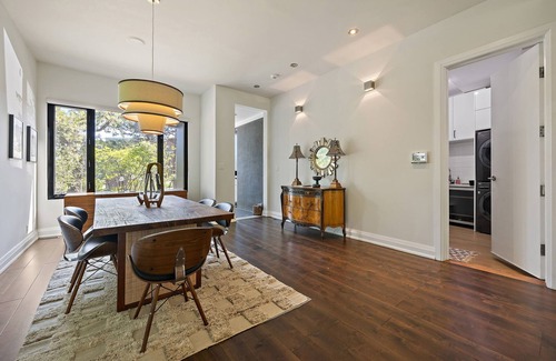 Lytton Park House | Welcome to The Treehouse - a tranquil escape in the middle of the city!