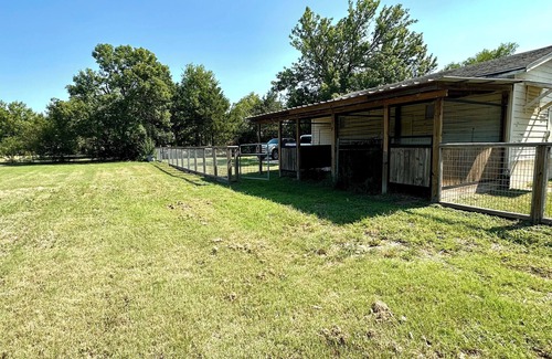 Wellborn House | Welcome to the Howdy House, Where Aggie Pride Meets Southern Comfort