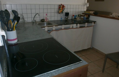 Petite-ÃŽle Apartment | Welcome to the wild south - comfortable accommodation close to the town center