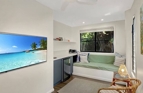 Valla Beach House | Welcome to this beautiful 4-bedroom holiday home located in Valla Beach.