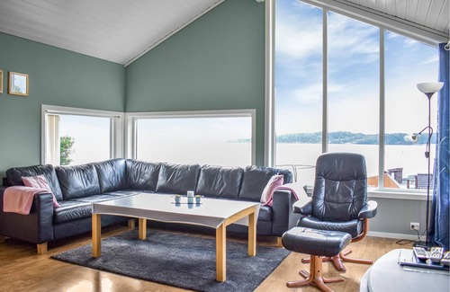 Nedstrand House | Welcome to this great vacation home in idyllic Liarvåg in Tysvær.