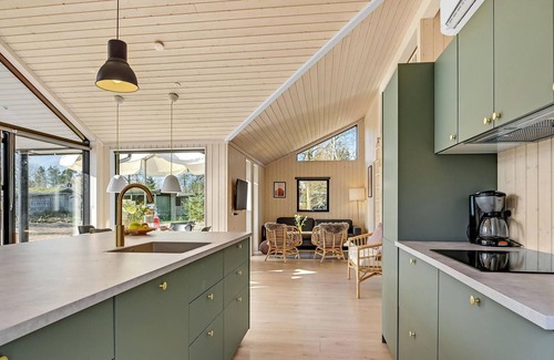 Ørsted House | Welcome to this modern, bright vacation home with sauna and Finnish wooden bath close to the wonderf
