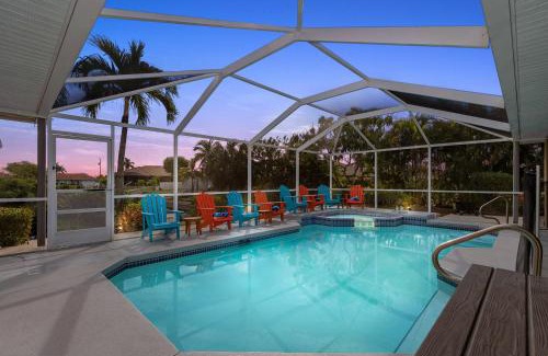 Pelican House | Welcome to Villa X-Ta-Sea, your ultimate waterfront retreat with an array of resort-style amenities and pet-friendly accommodations!